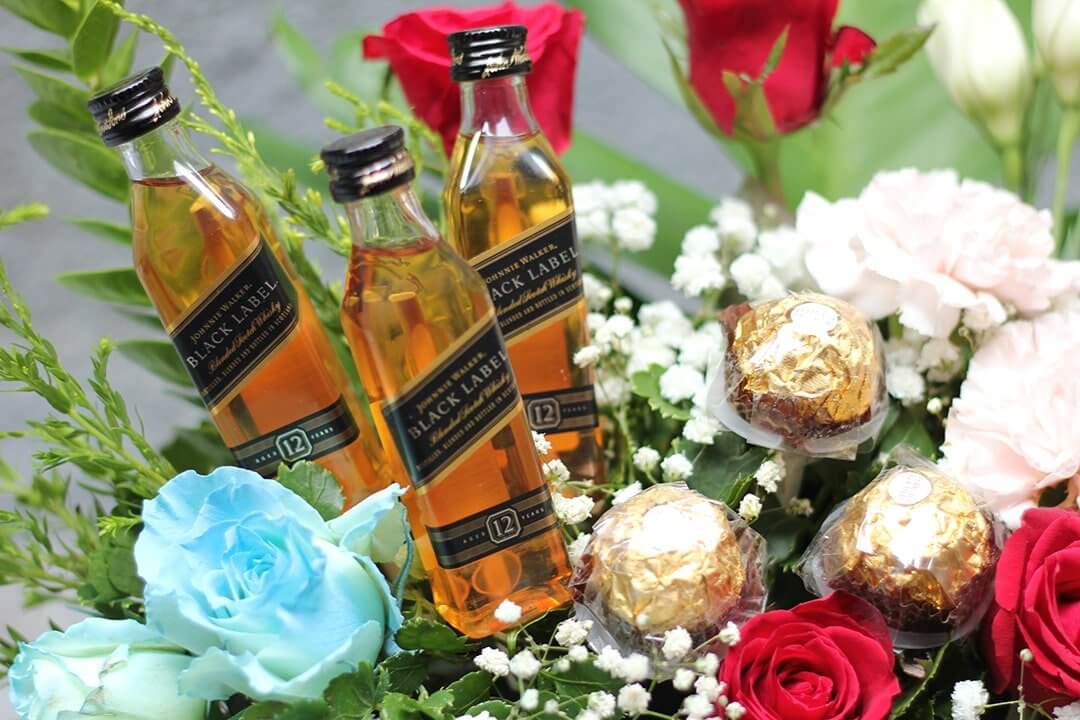 Cheers to Friendship!